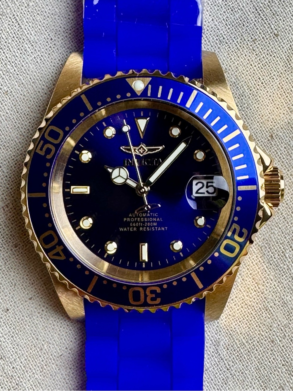 Invicta Automatic Pro Diver Blue Dial Gold-tone Case 40mm NH35A Watch 23682